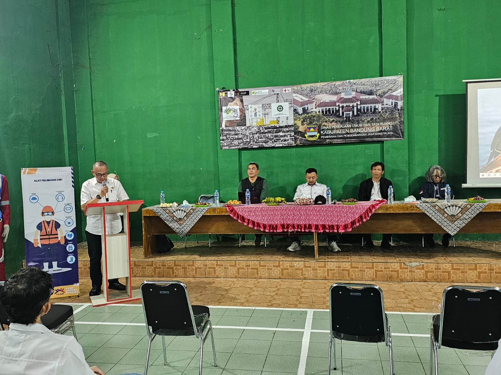 https://www.sipjakikbb.com/storage/dokumentasipelatihan/new/BERITA1.jpg