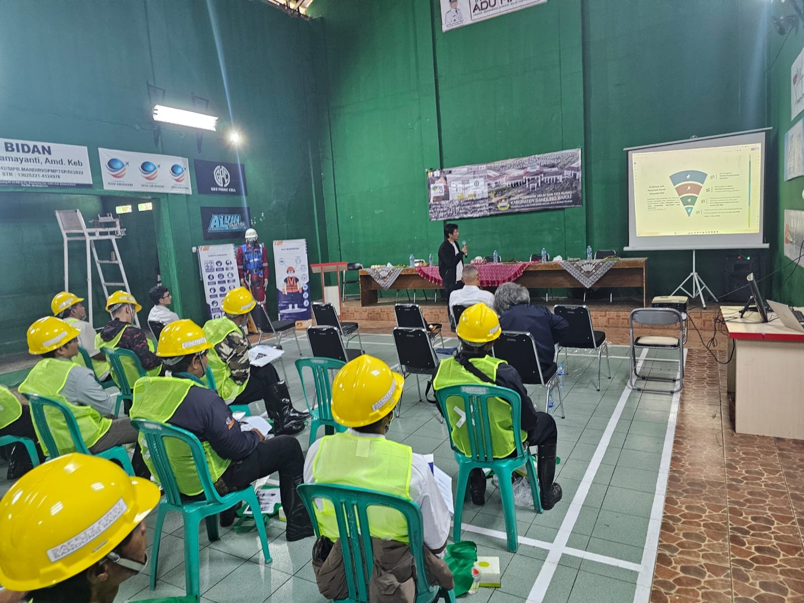 https://www.sipjakikbb.com/storage/dokumentasipelatihan/new/BERITA4.jpg