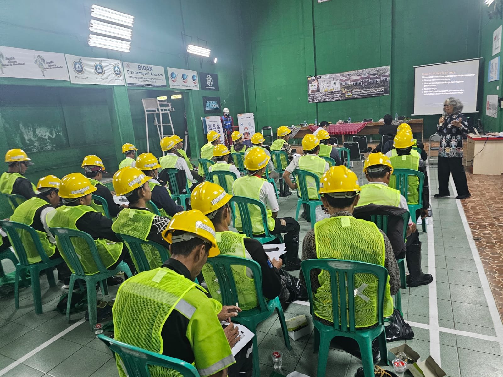 https://www.sipjakikbb.com/storage/dokumentasipelatihan/new/BERITA6.jpg